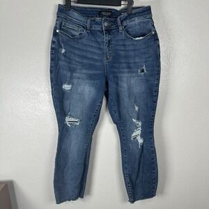 Judy Blue Jeans Womens Size 14W Blue Relaxed Fit Distressed Fray Raw Hem Denim